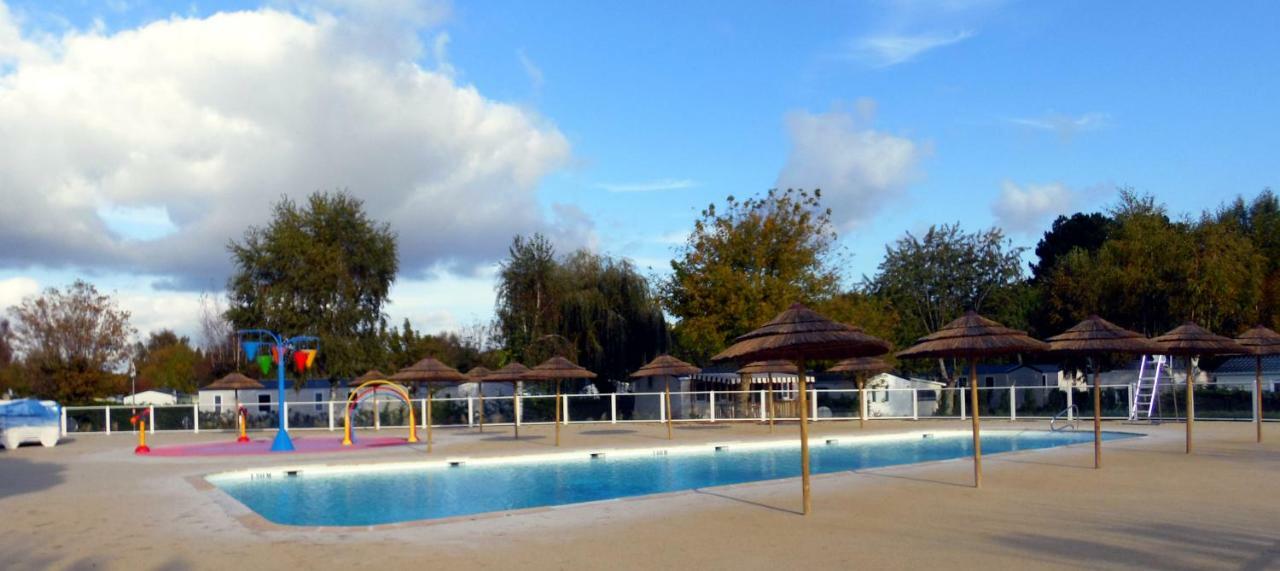 Camping Les Charmettes- Les Mathes Buitenkant foto