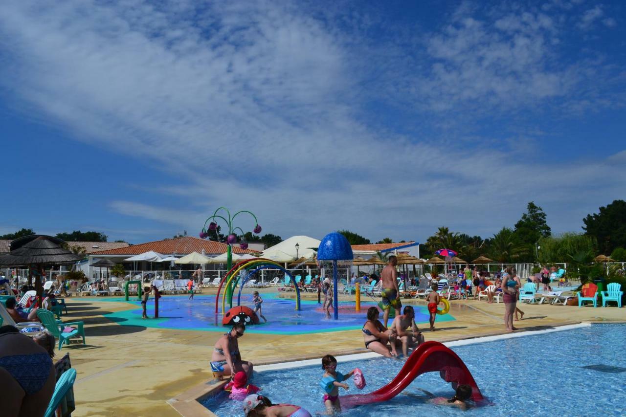 Camping Les Charmettes- Les Mathes Buitenkant foto